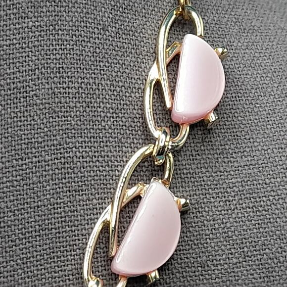 Vintage Lavender Moonglow Choker Necklace, Gold Tone, 1950s Vintage Jewelry - Picture 4 of 11